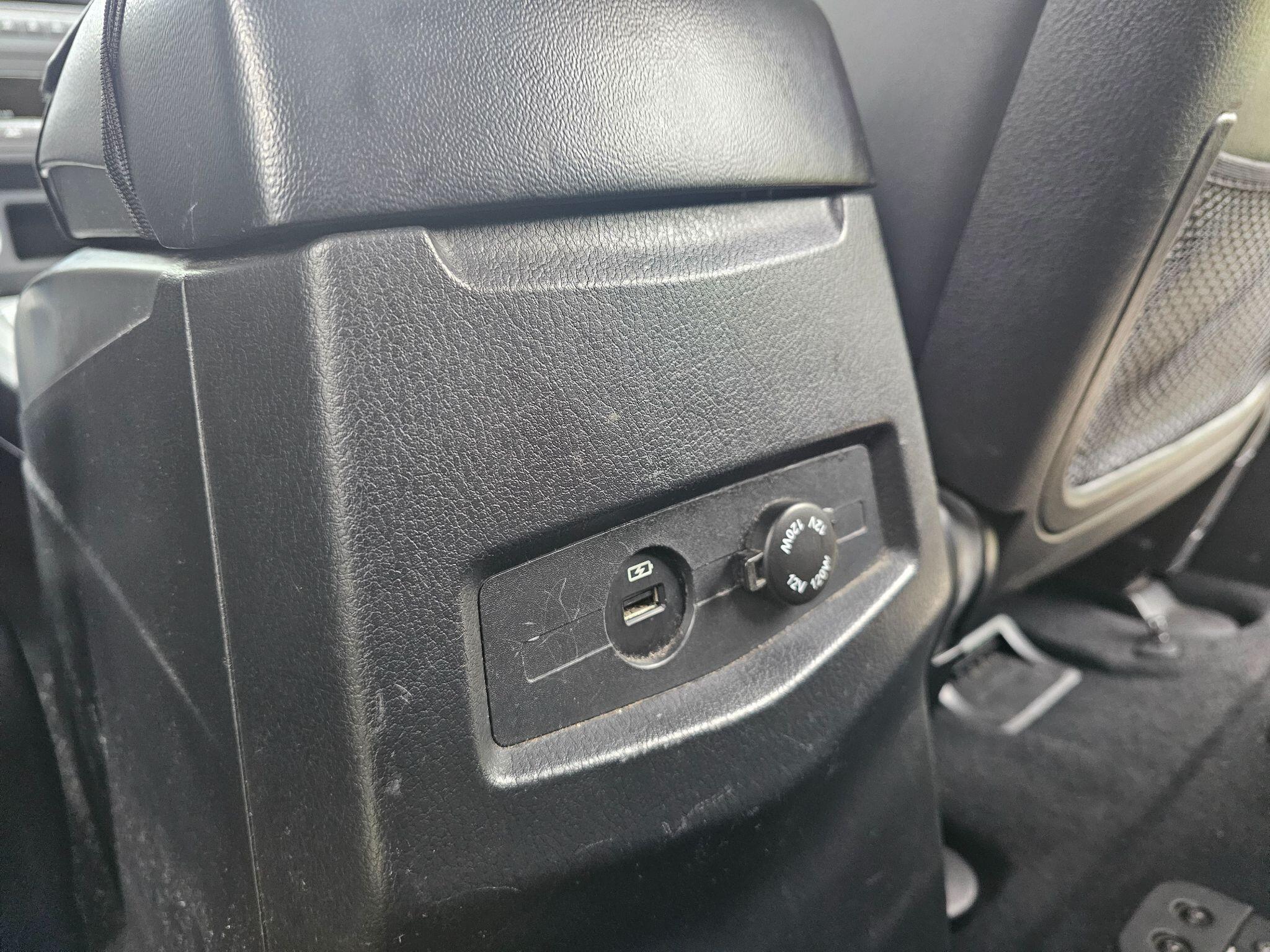 Ssangyong Turismo - Image 18