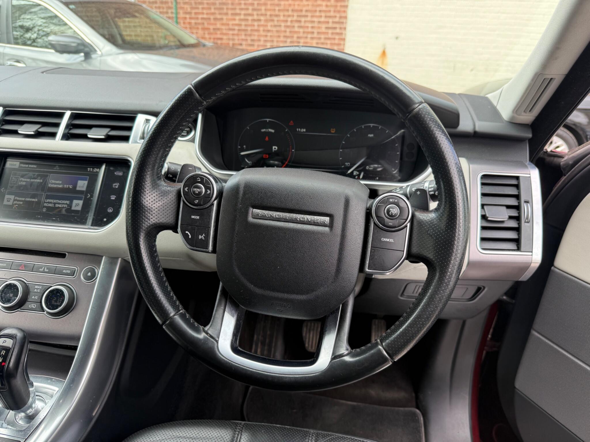 Land Rover RANGE ROVER SPORT - Image 18