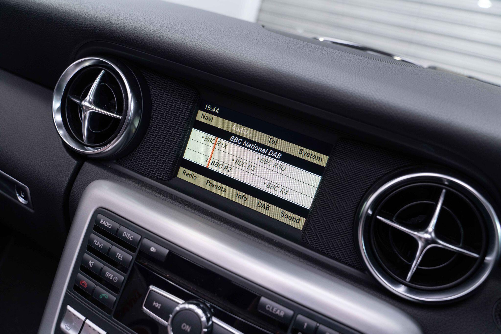 Mercedes SLK - Image 32