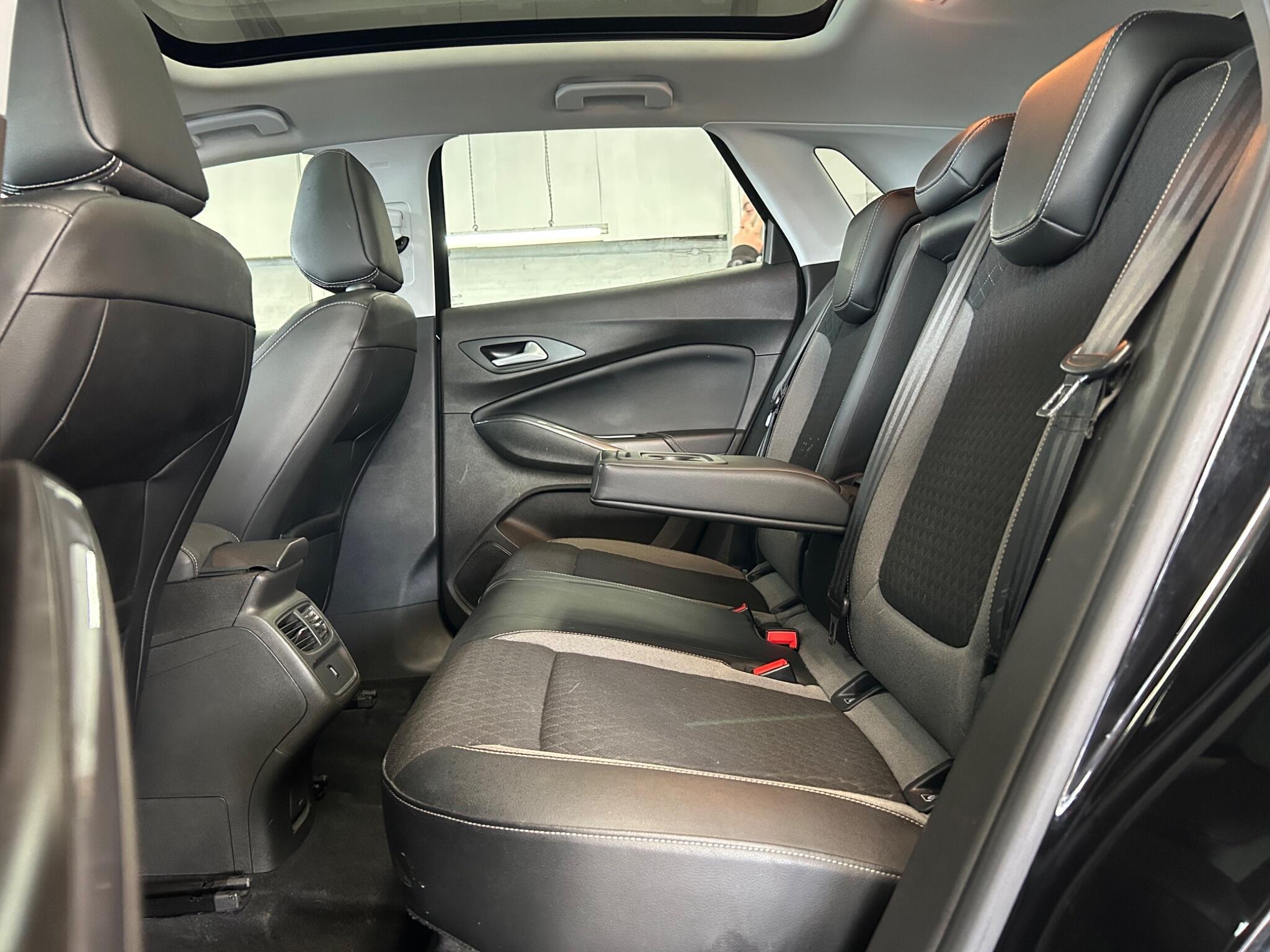 Vauxhall Grandland X - Image 21