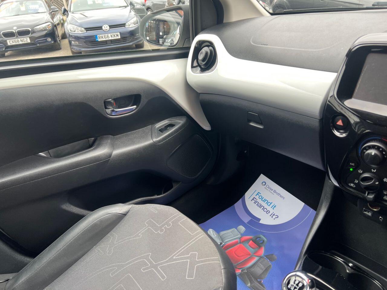 Toyota Aygo - Image 27