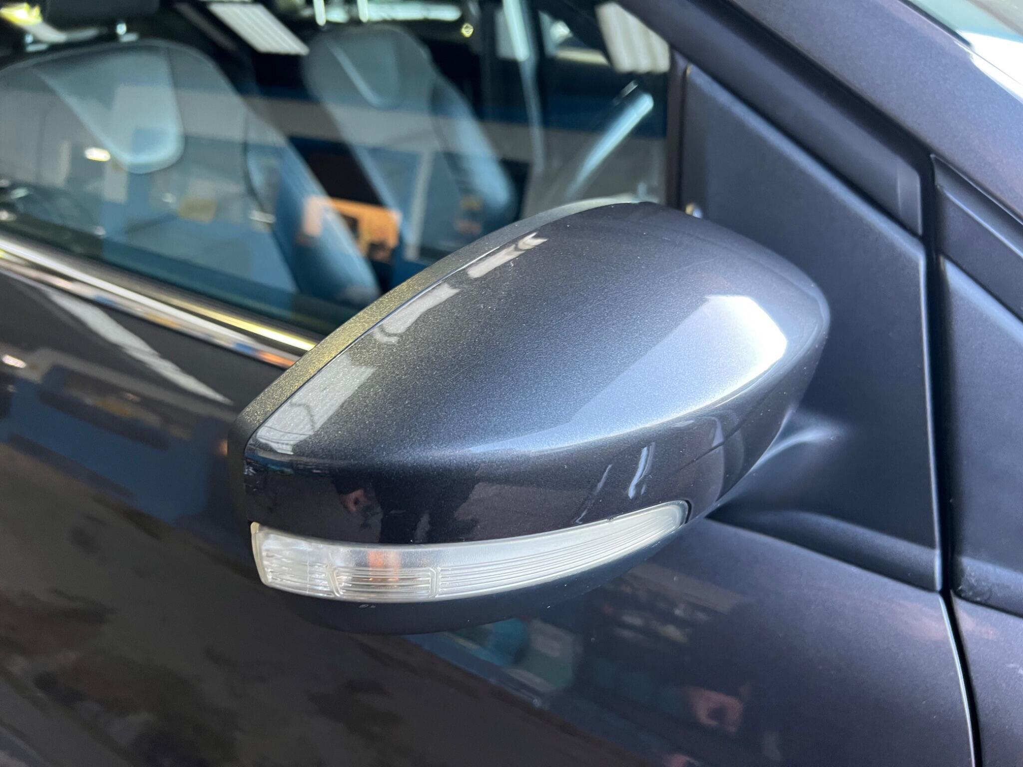 Ford Kuga - Image 23