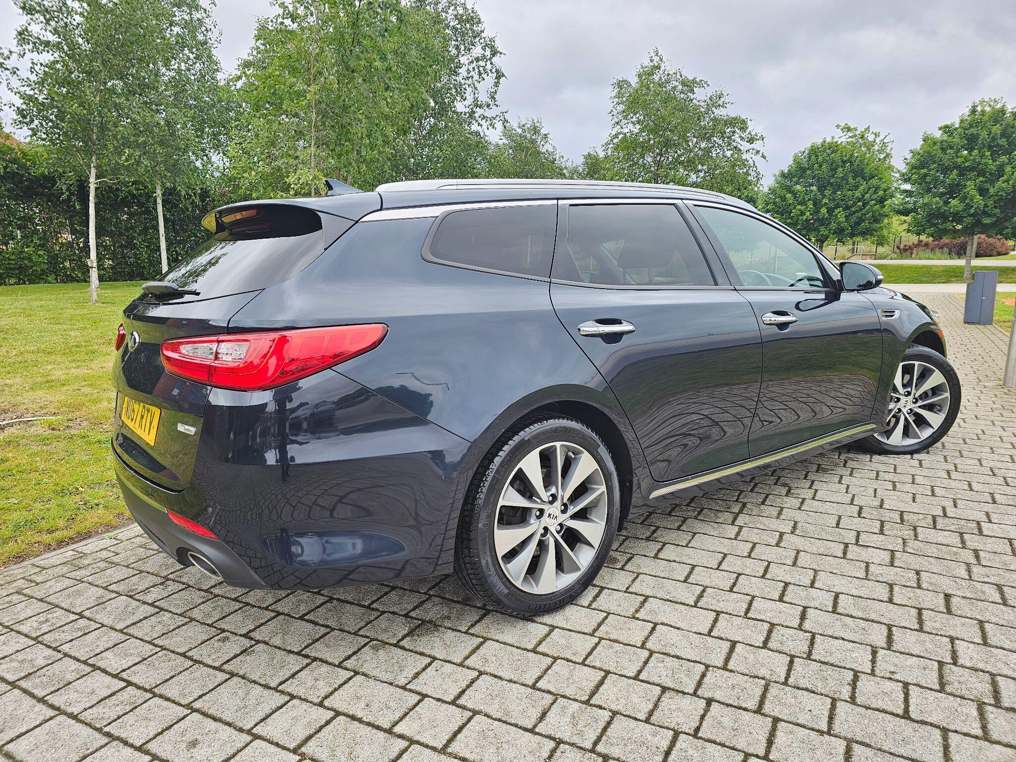 Kia Optima - Image 13