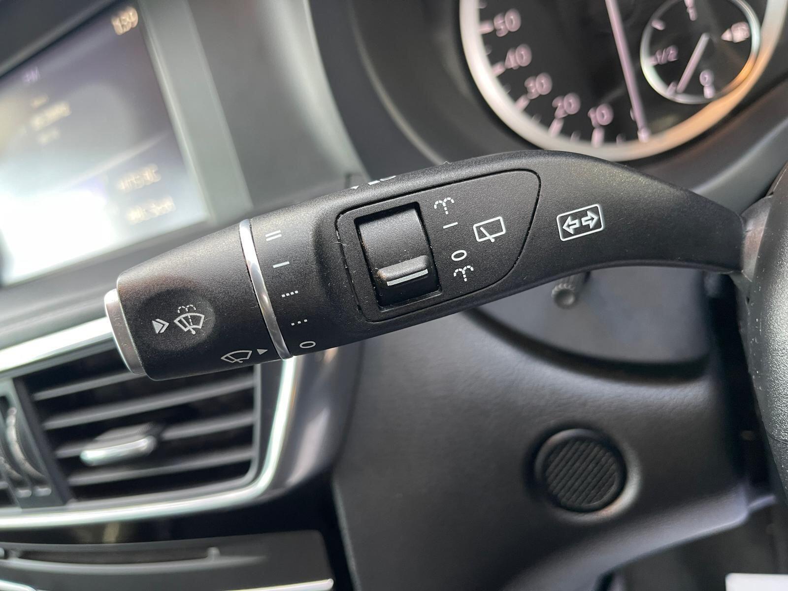 Infiniti Q30 - Image 27