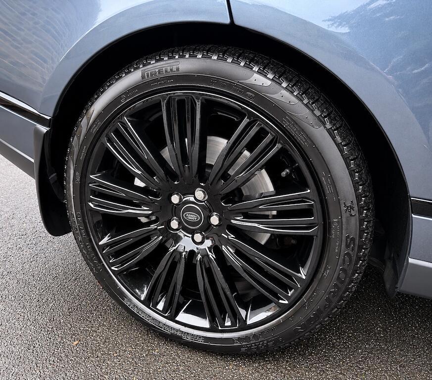 Land Rover Range Rover - Image 11