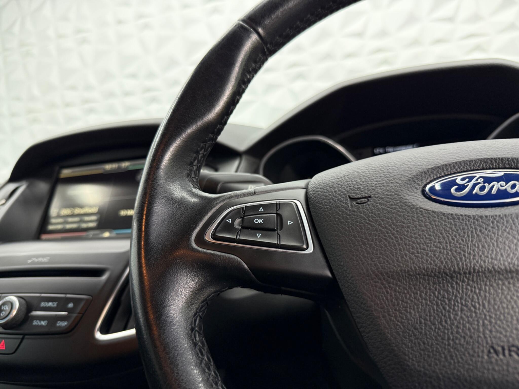 Ford Focus - Image 28