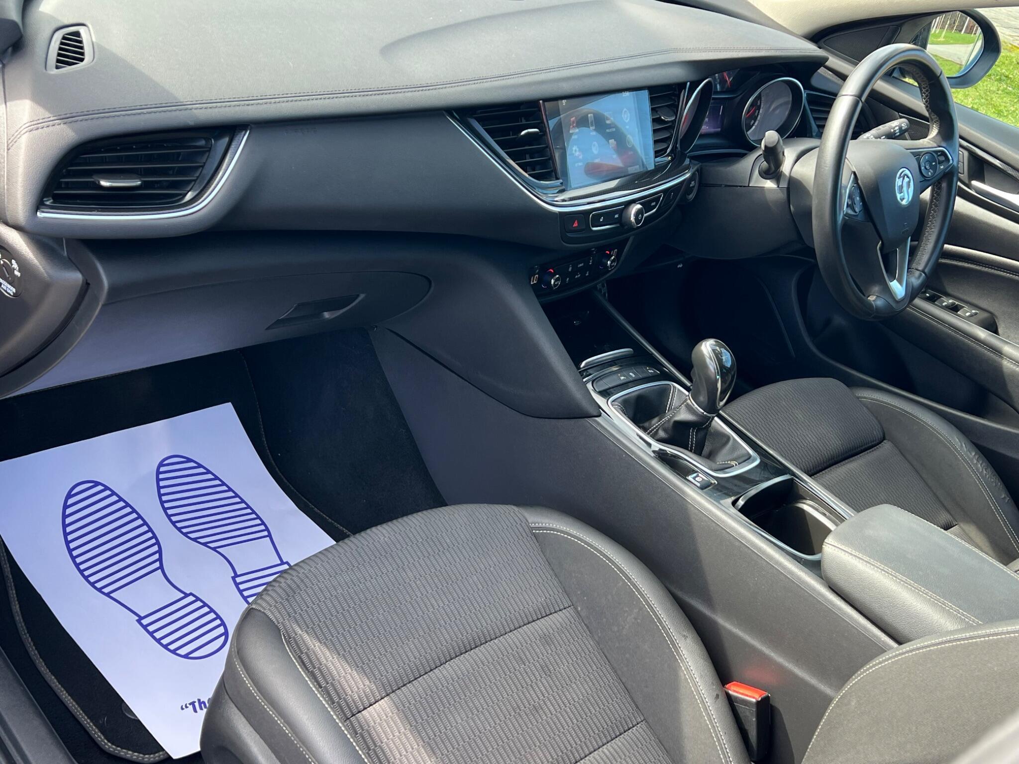 Vauxhall Insignia - Image 11
