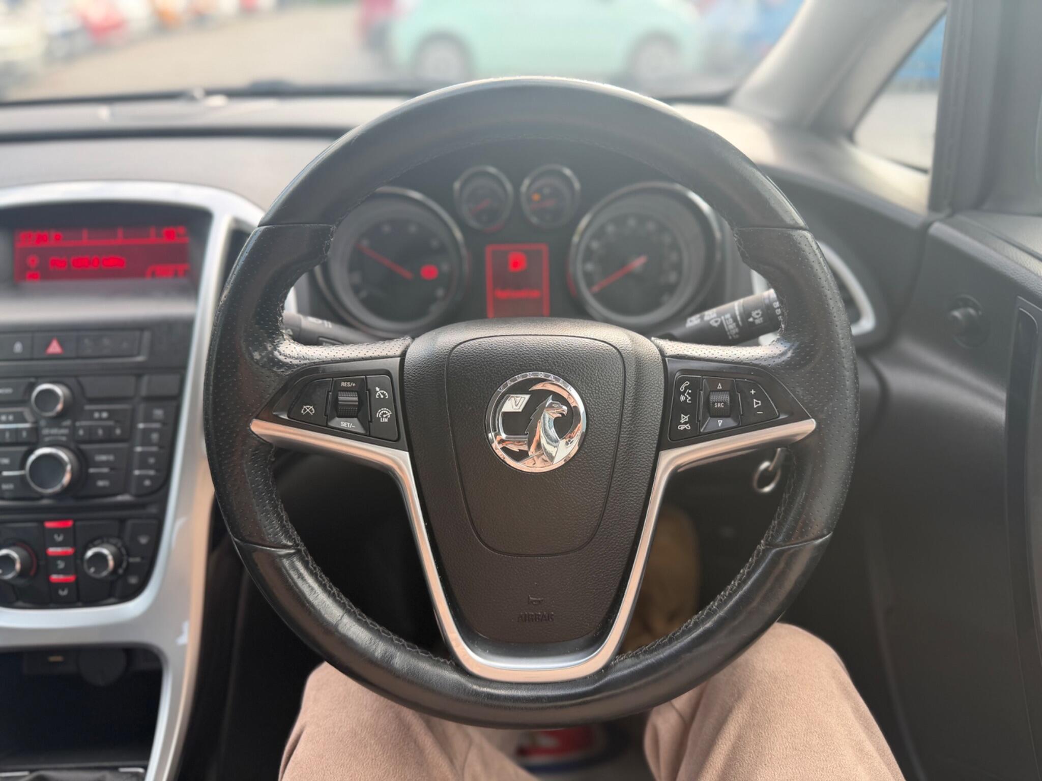 Vauxhall Astra - Image 18