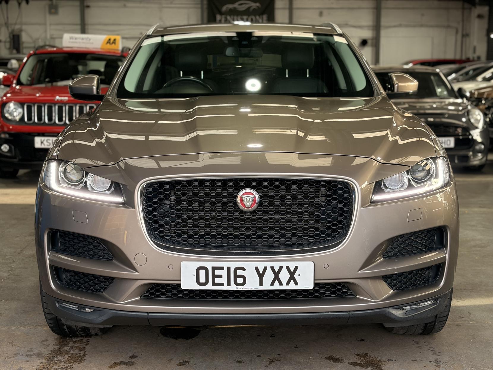 Jaguar F-Pace - Image 4