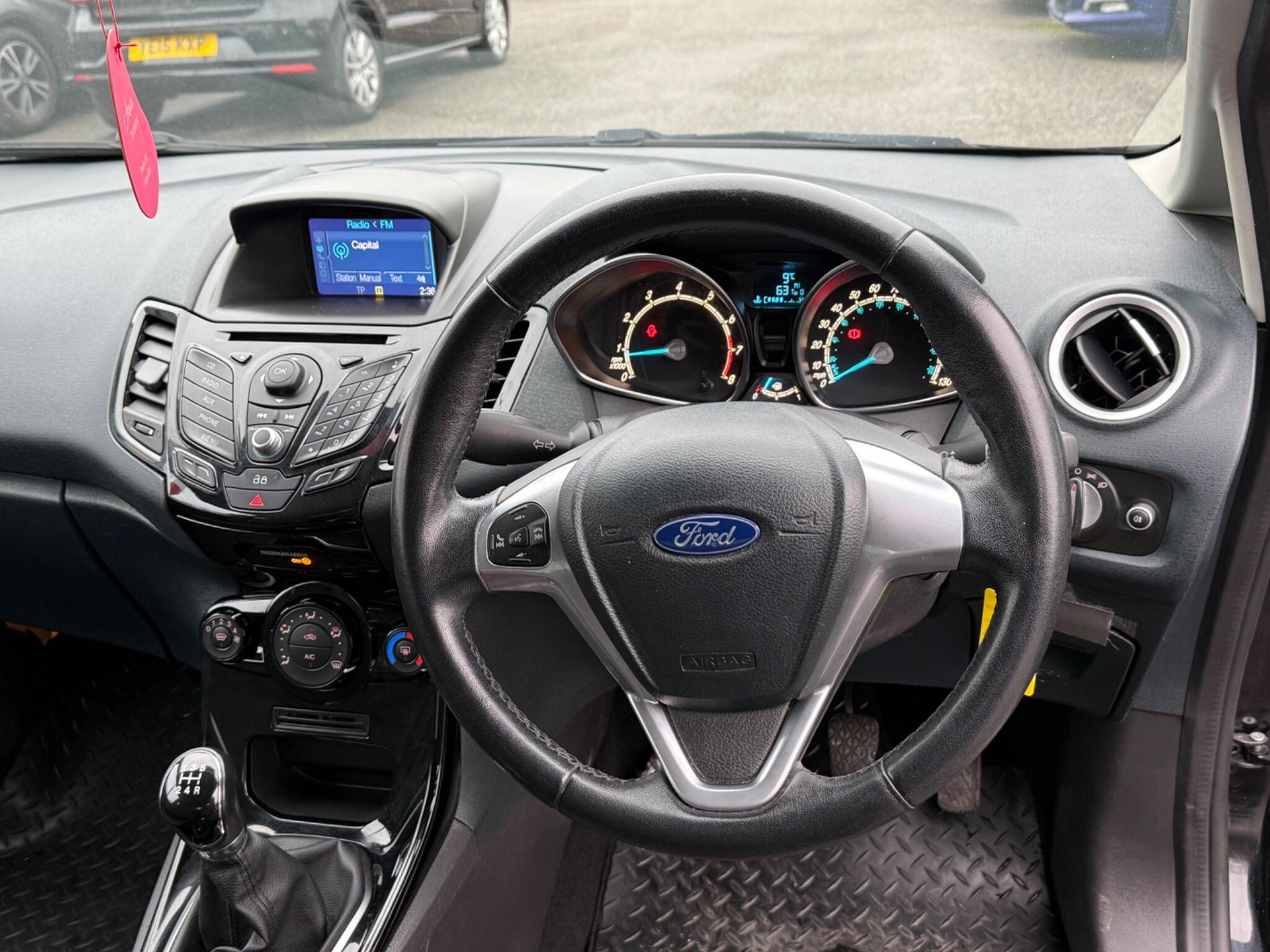 Ford Fiesta - Image 23