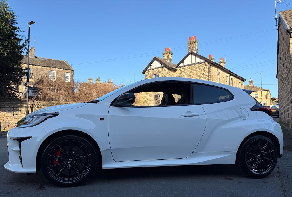 Toyota Yaris - Image 13