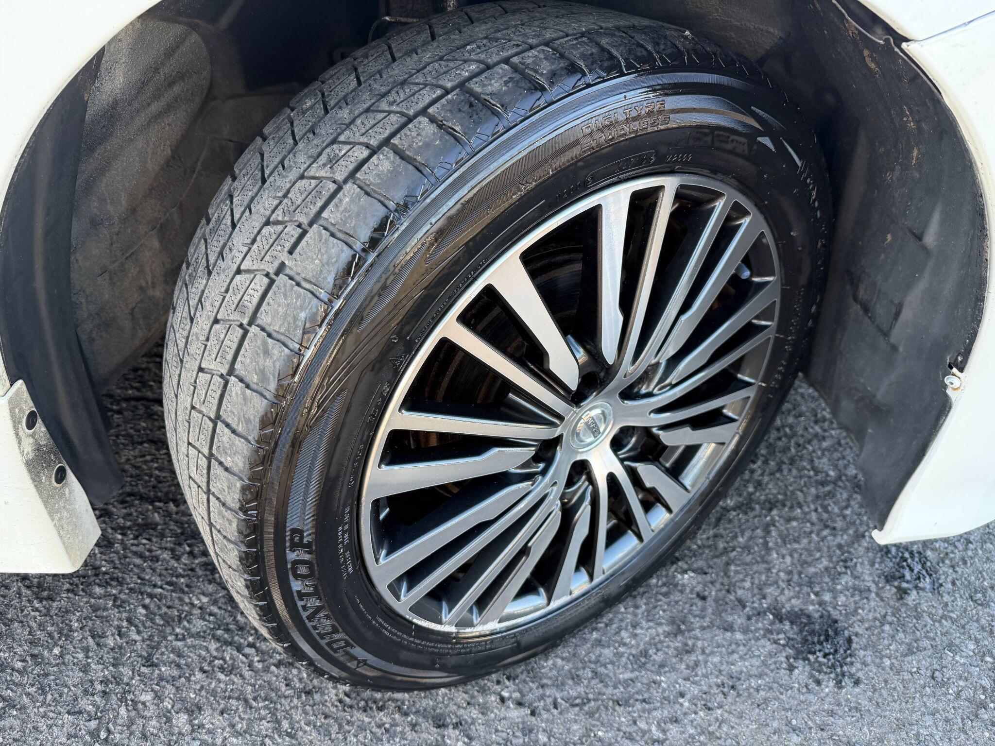 Nissan Elgrand - Image 74