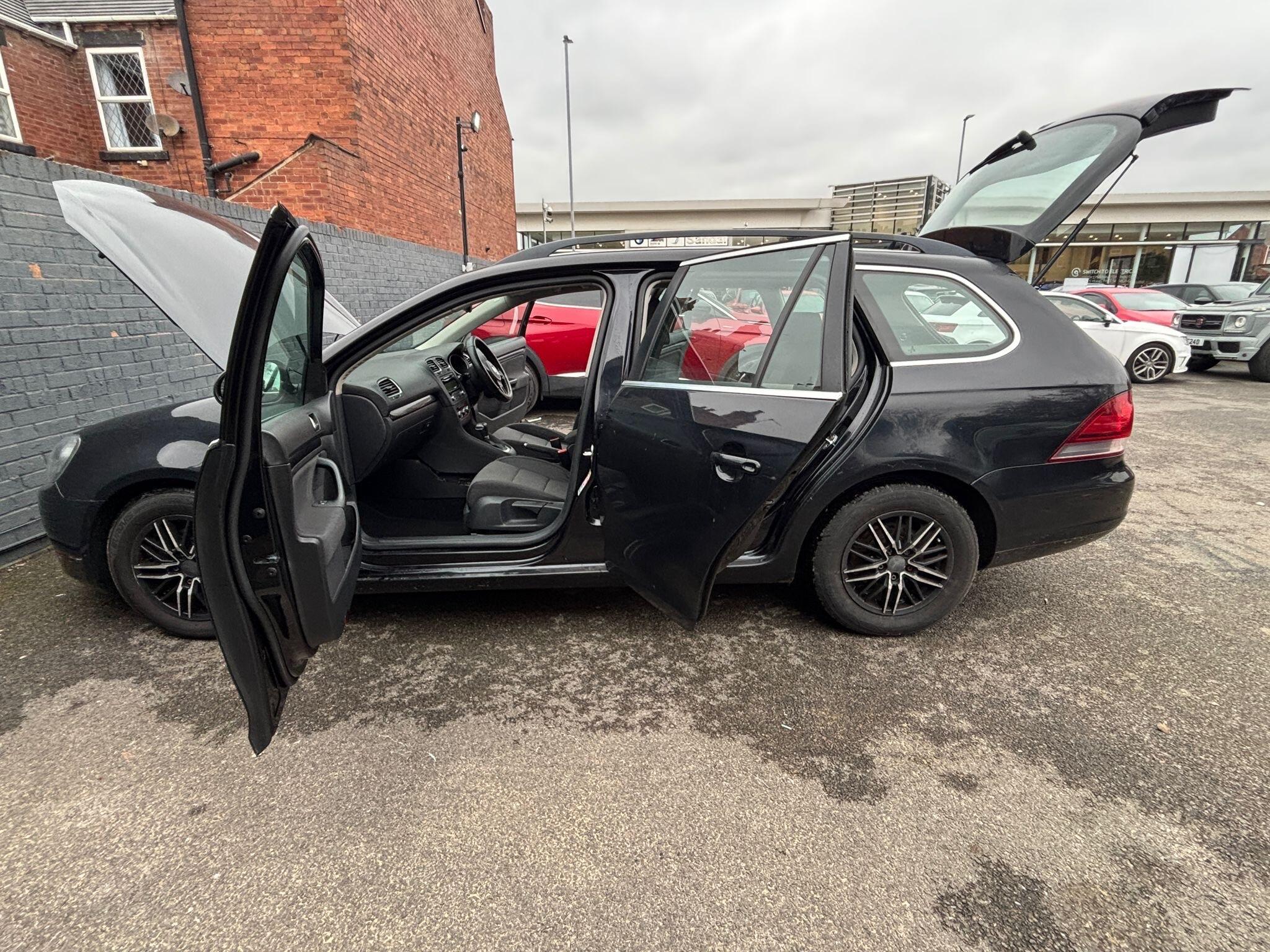 Volkswagen Golf - Image 12