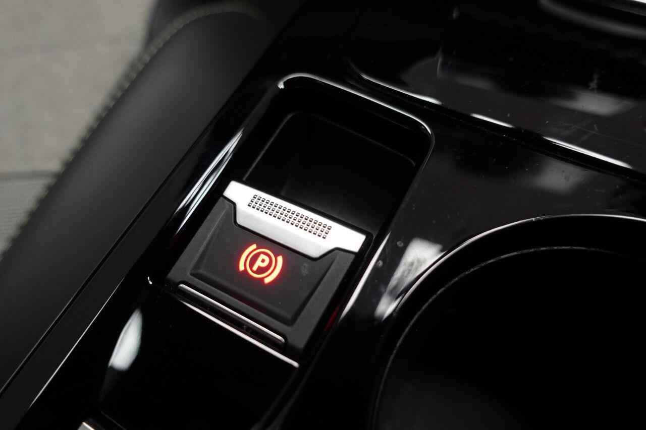 Peugeot E-2008 - Image 39