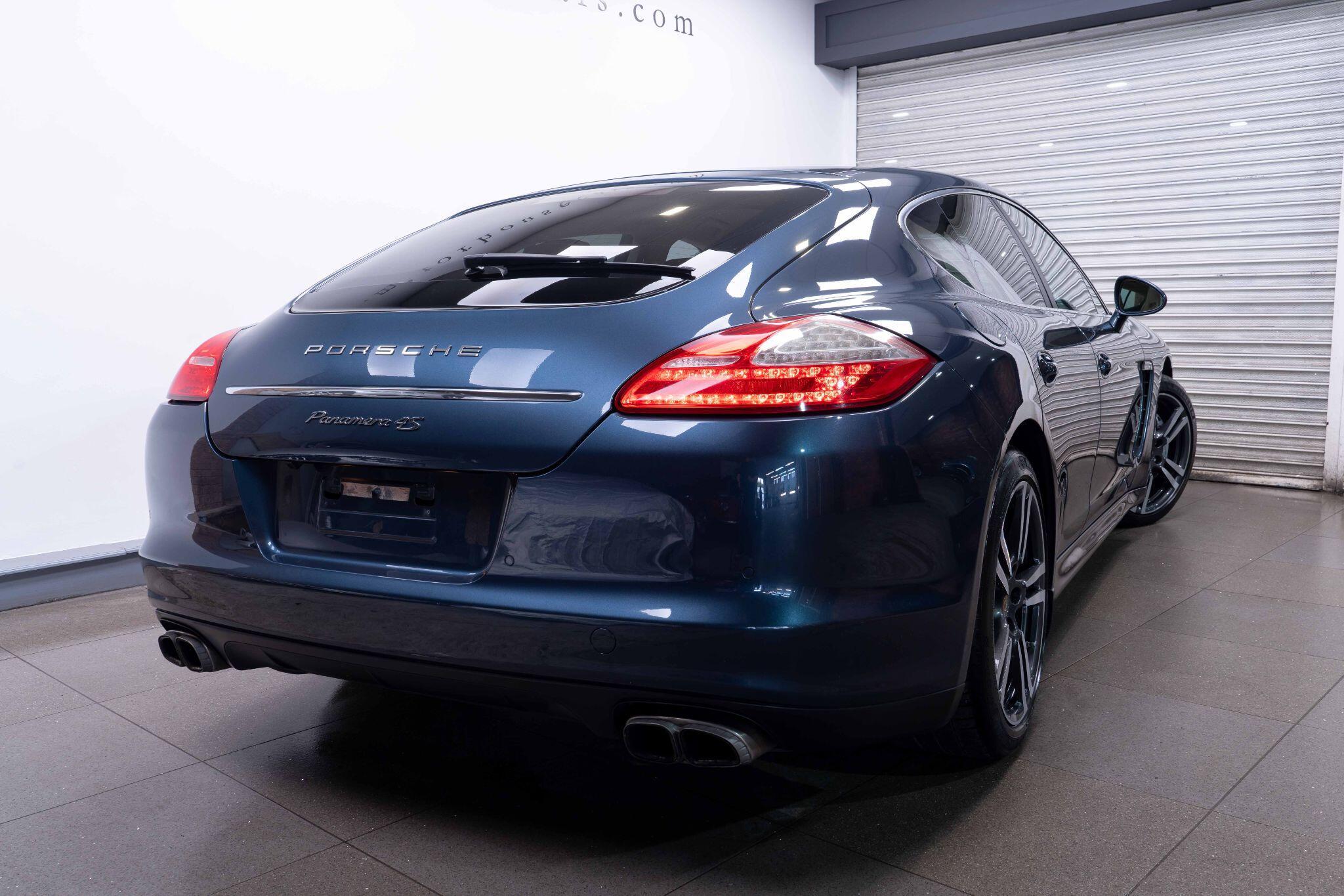 Porsche Panamera - Image 4