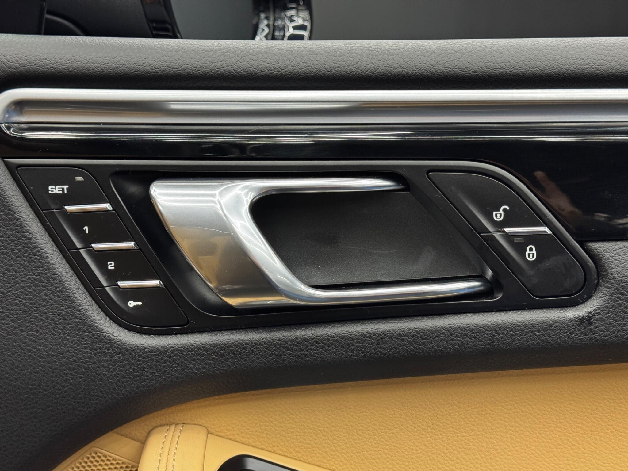 Porsche Macan - Image 41