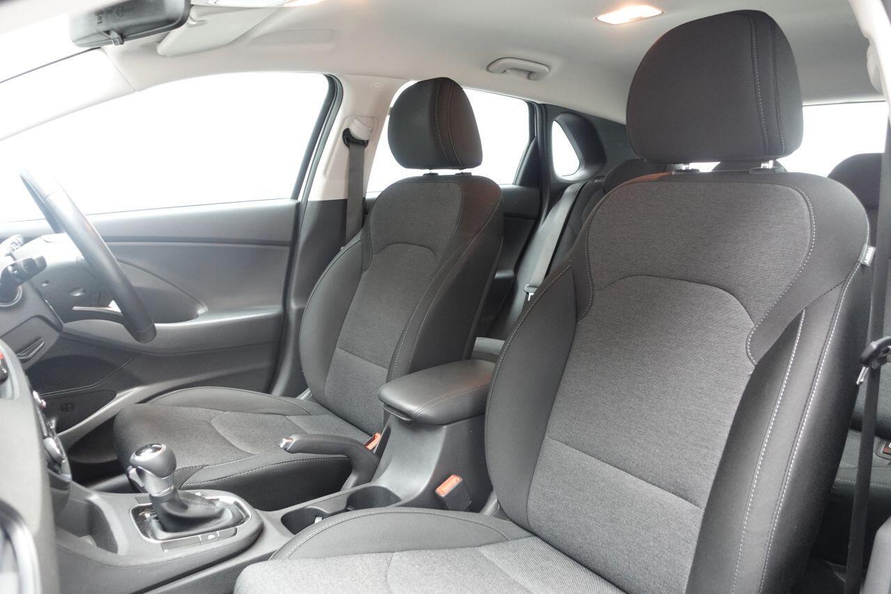 Hyundai i30 - Image 17