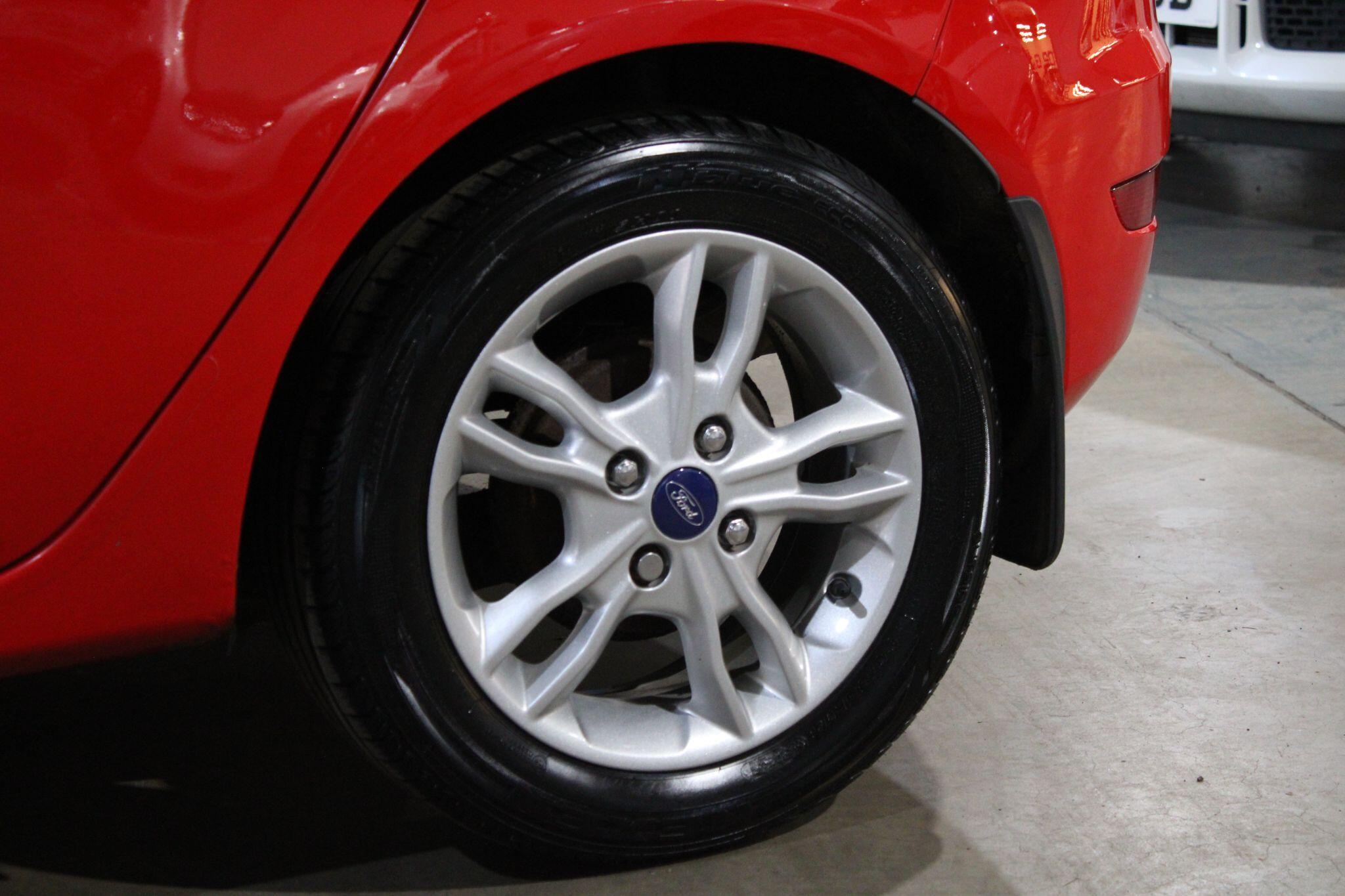 Ford Fiesta - Image 29