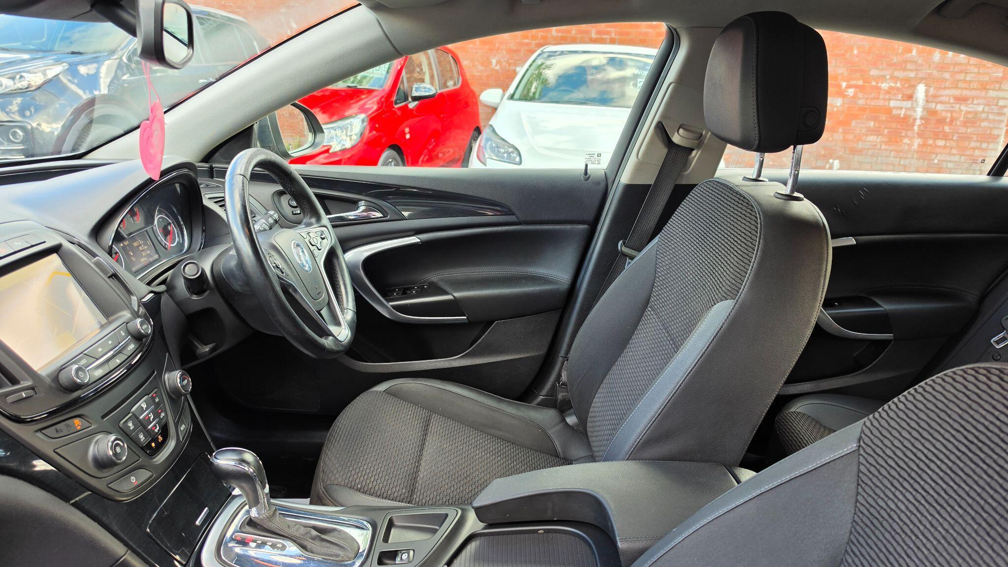Vauxhall Insignia - Image 12
