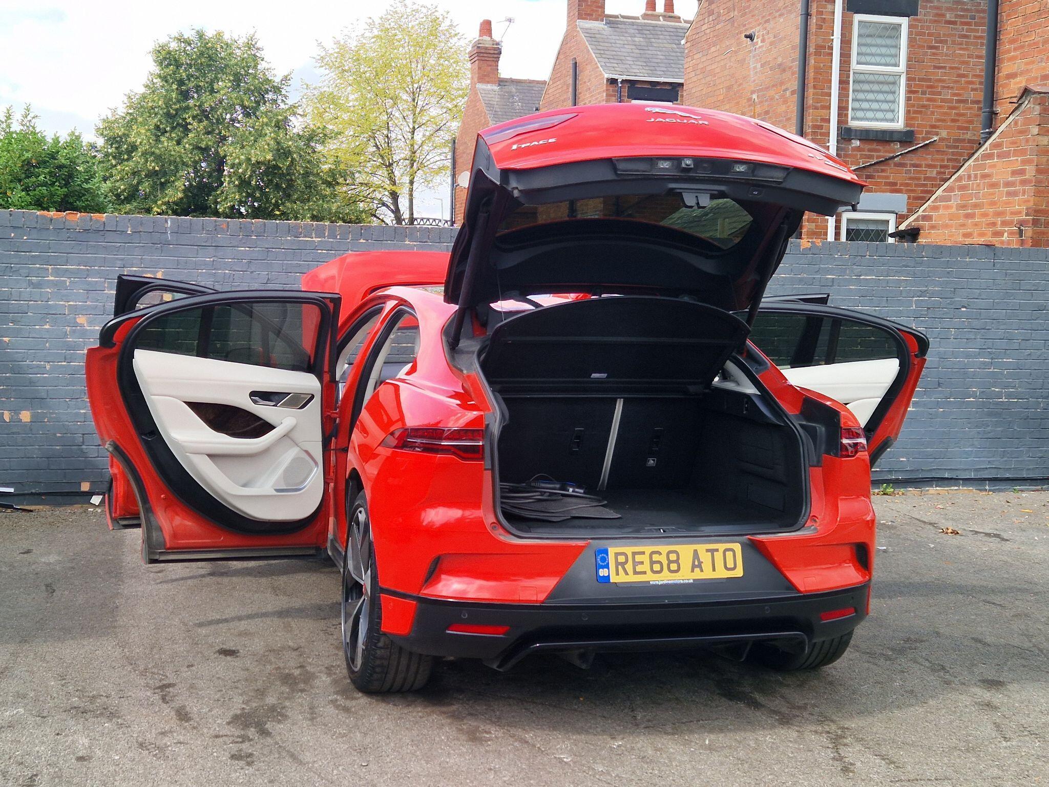 Jaguar I-Pace - Image 19