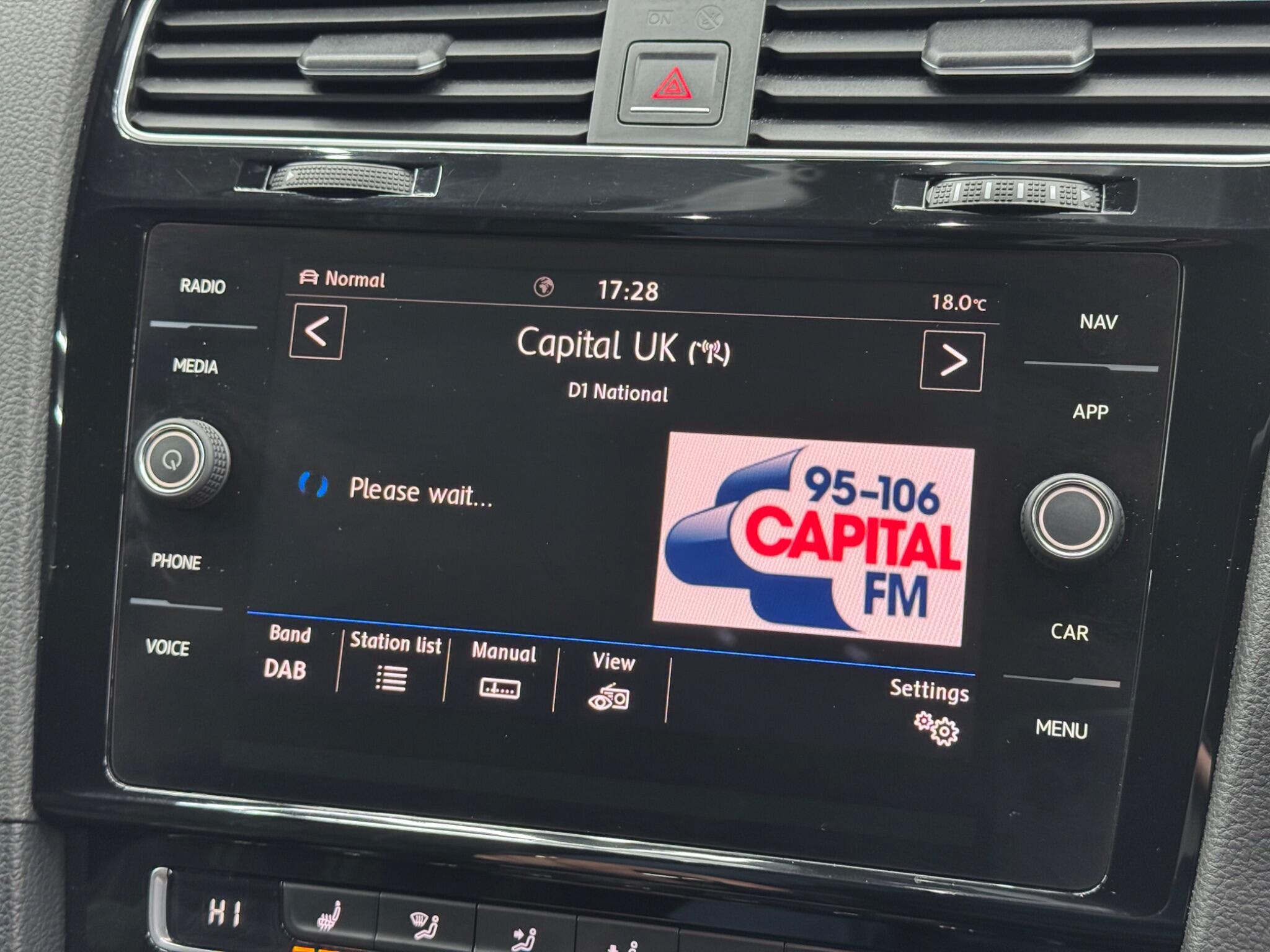 Volkswagen Golf - Image 29