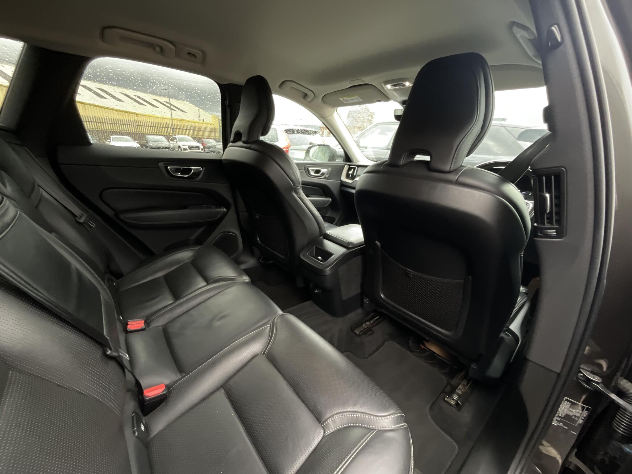 Volvo XC60 - Image 10