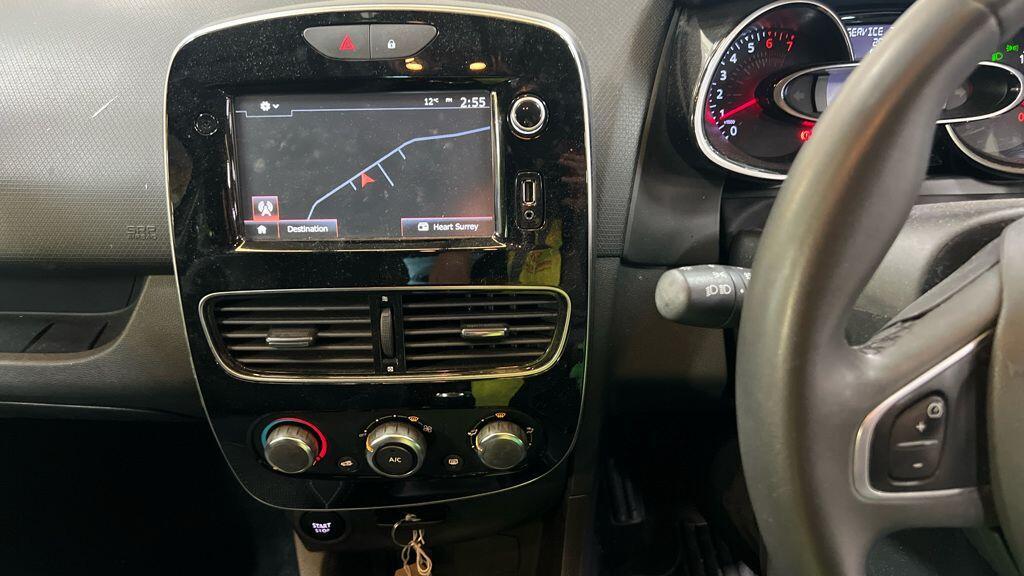 Renault Clio - Image 2