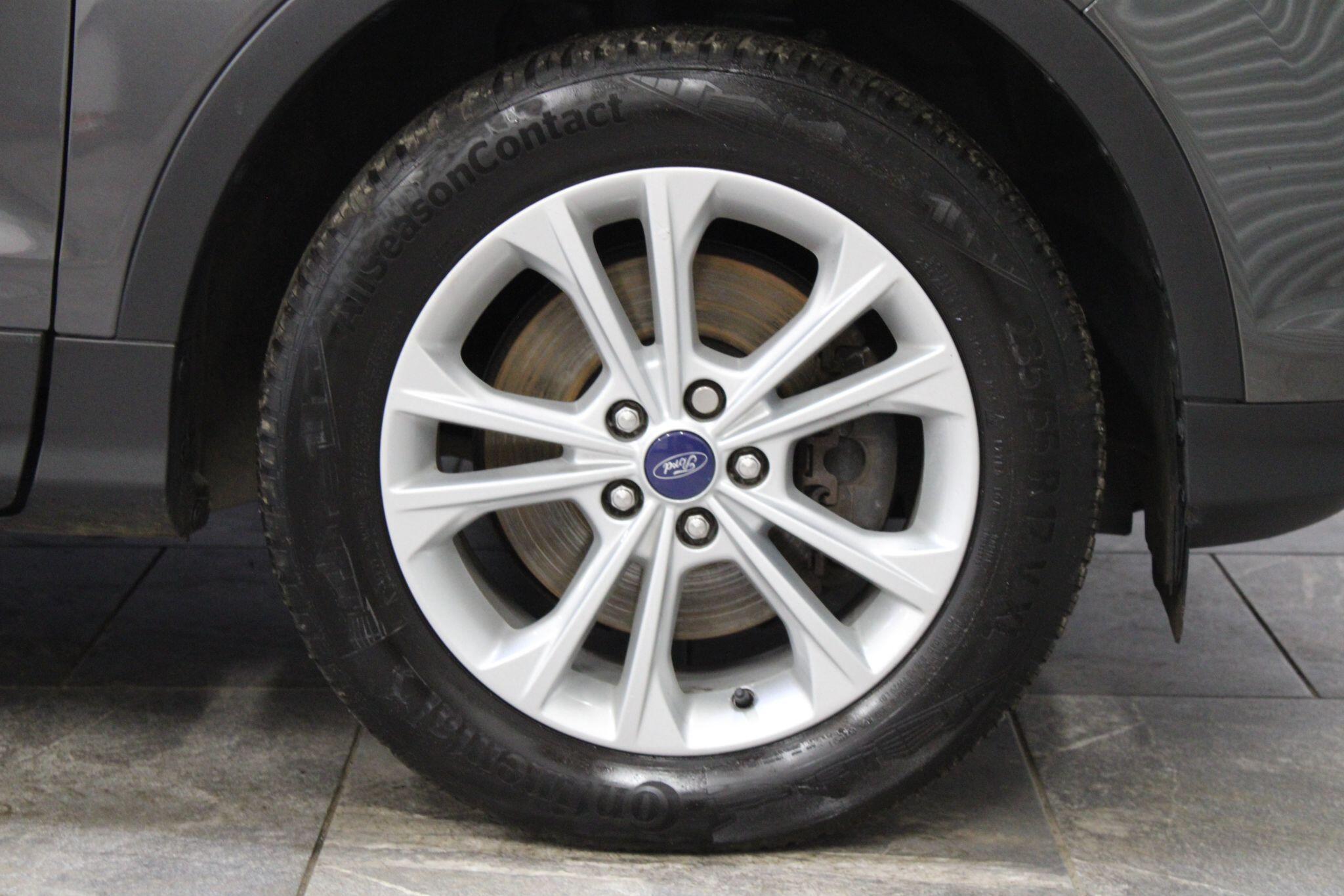 Ford Kuga - Image 9