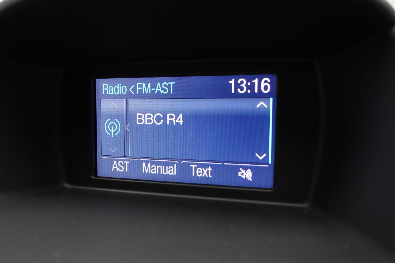 Ford Fiesta - Image 21