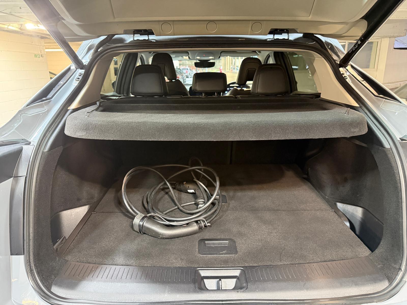 Nissan Ariya - Image 12