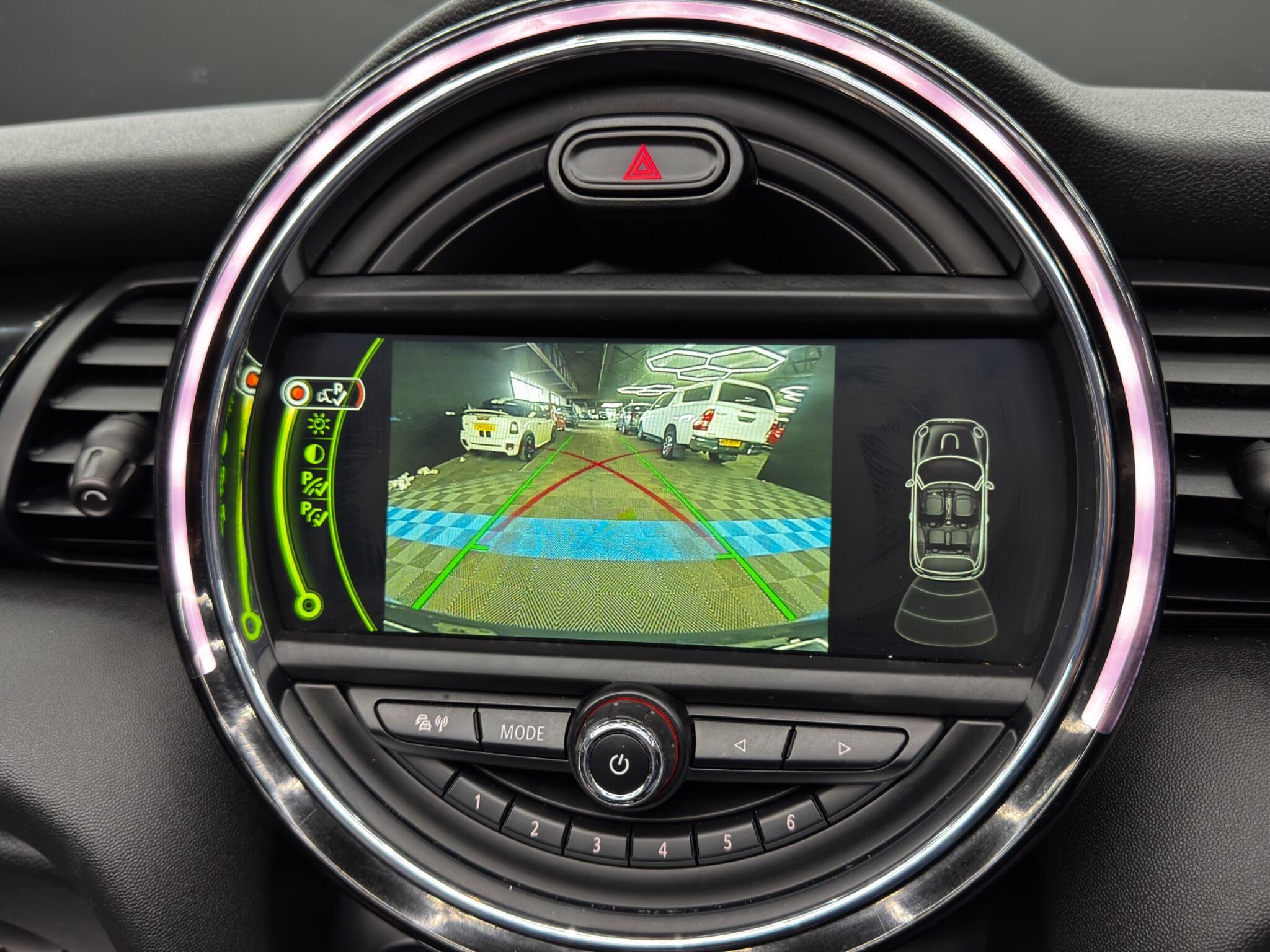 MINI Convertible - Image 36