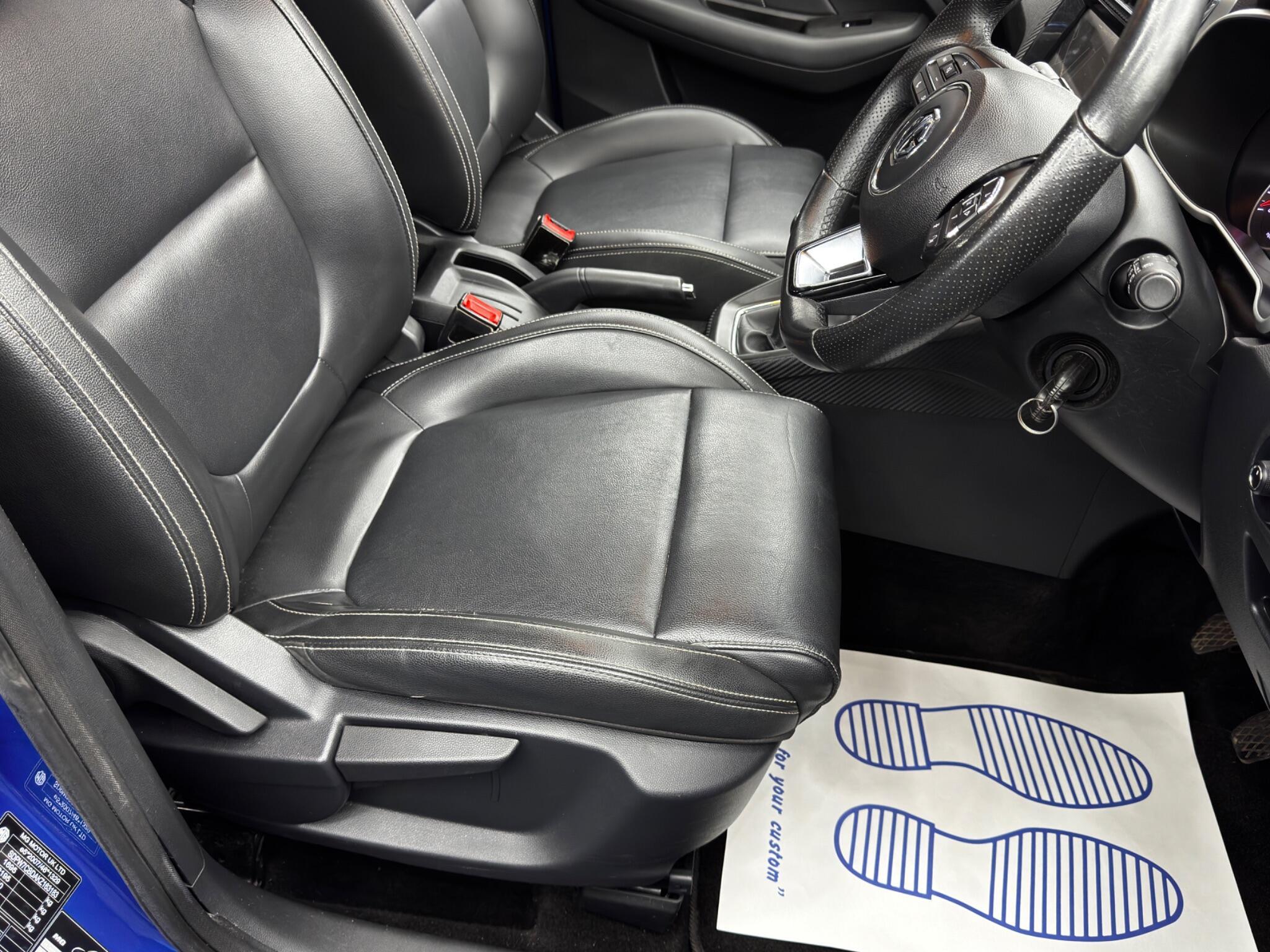 MG MG ZS - Image 13