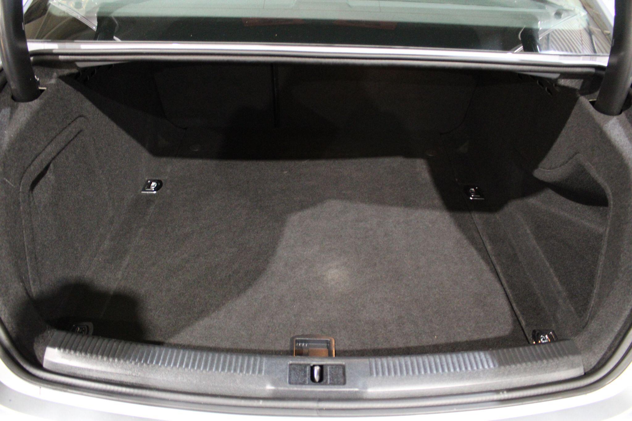 Audi A4 - Image 20