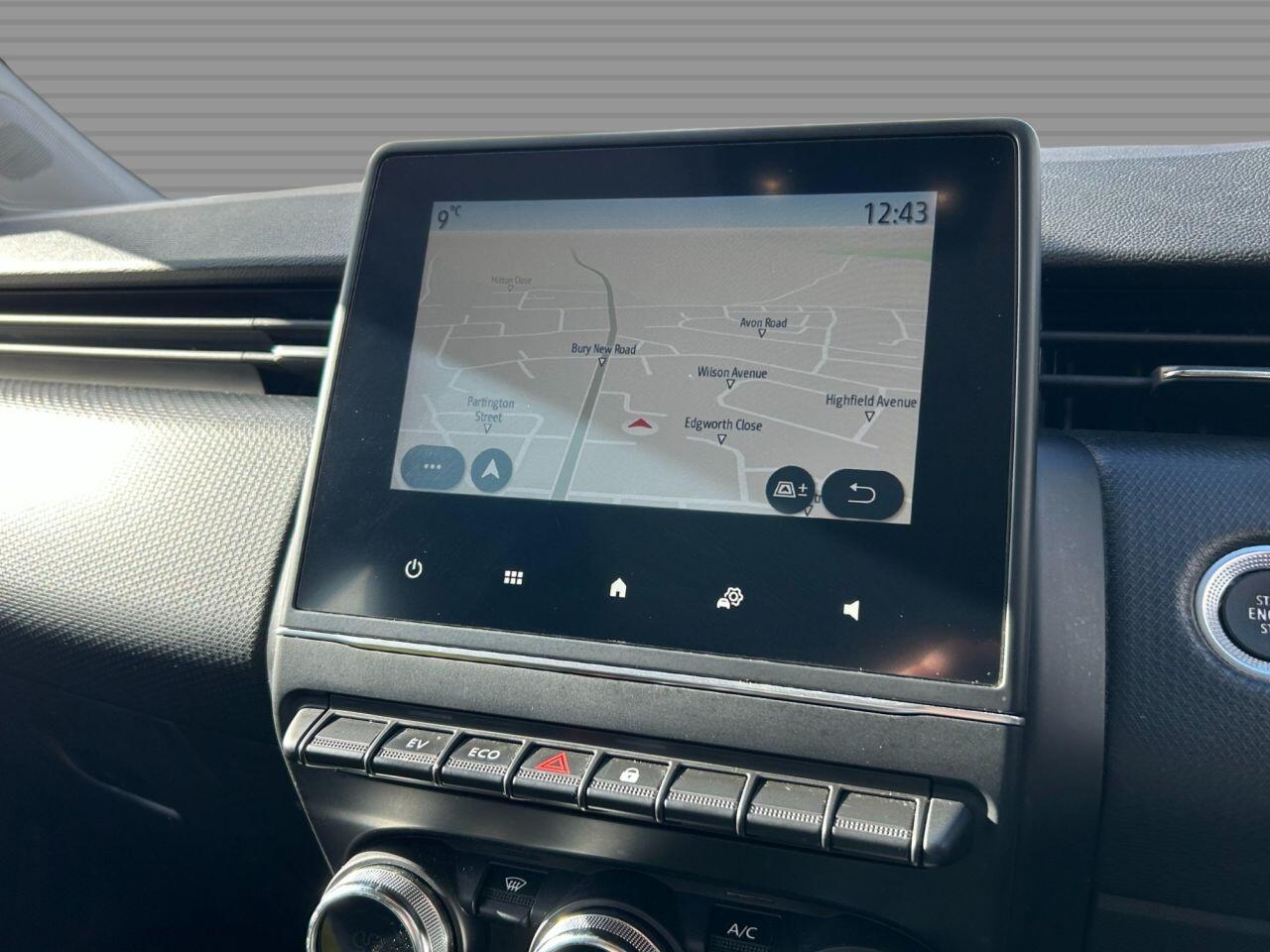 Renault Clio - Image 23