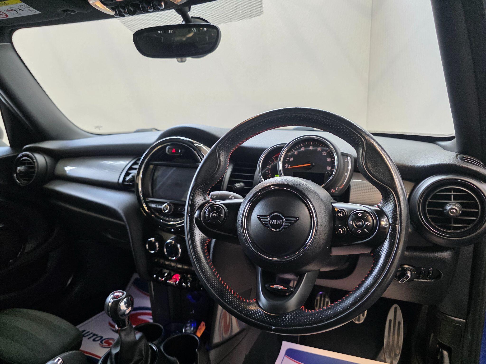 MINI Hatch - Image 12