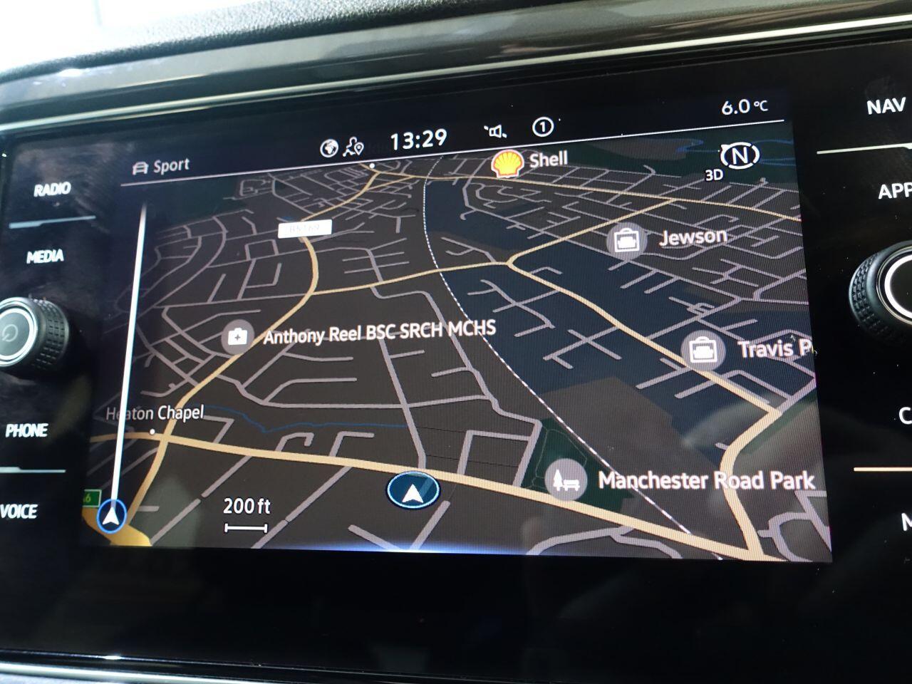 Volkswagen T-Roc - Image 24