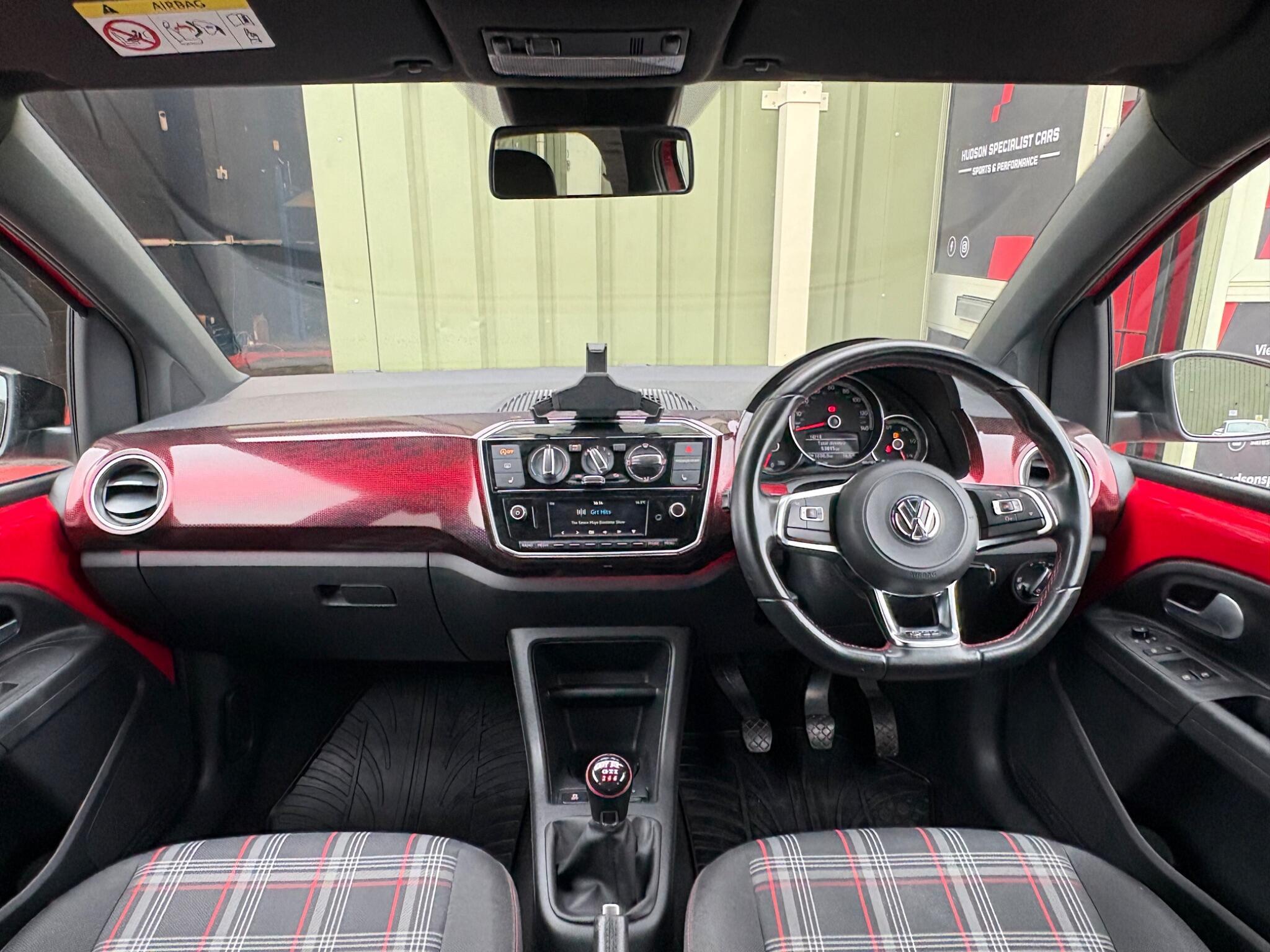 Volkswagen up! - Image 17