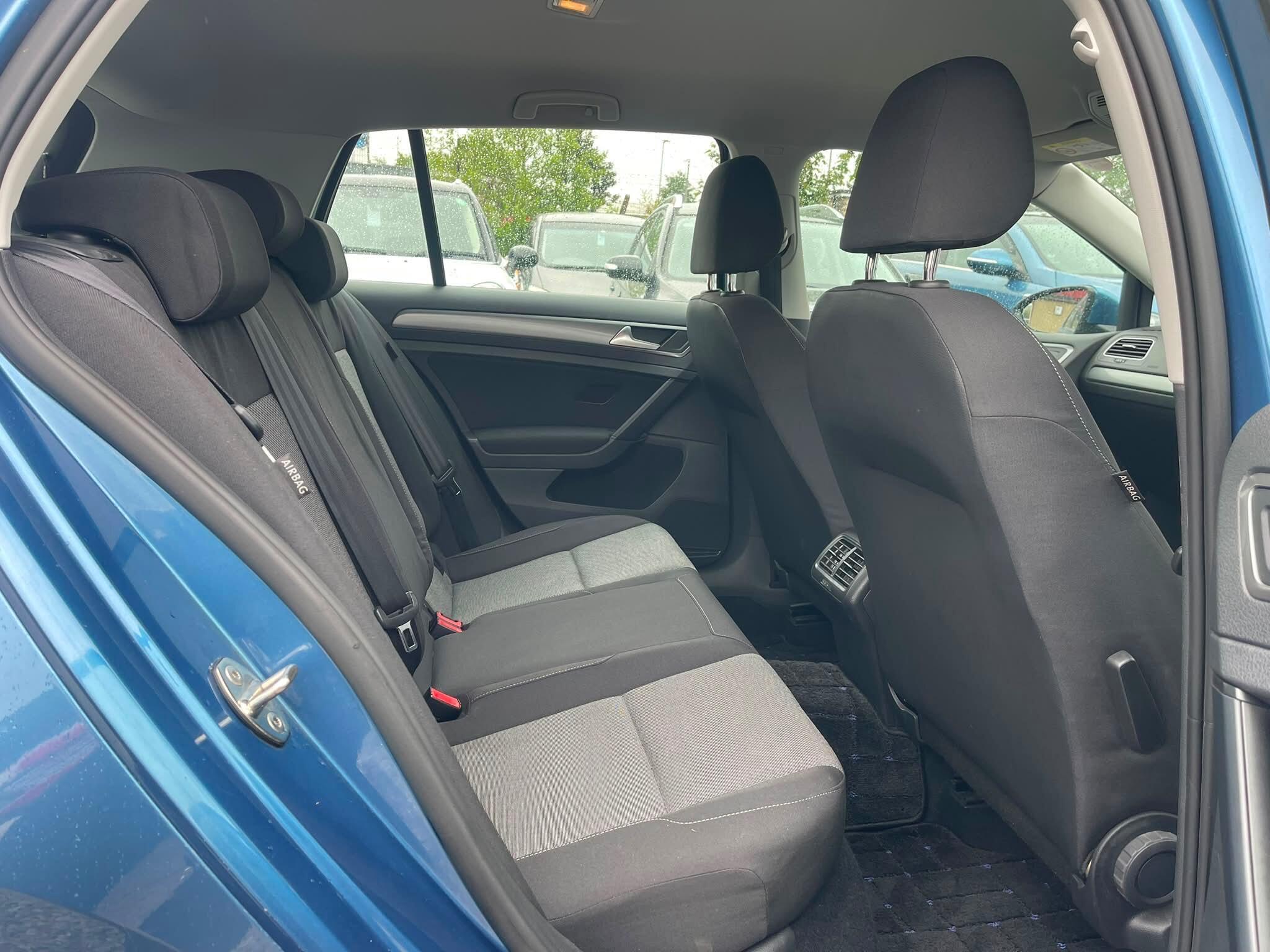 Volkswagen Golf - Image 17
