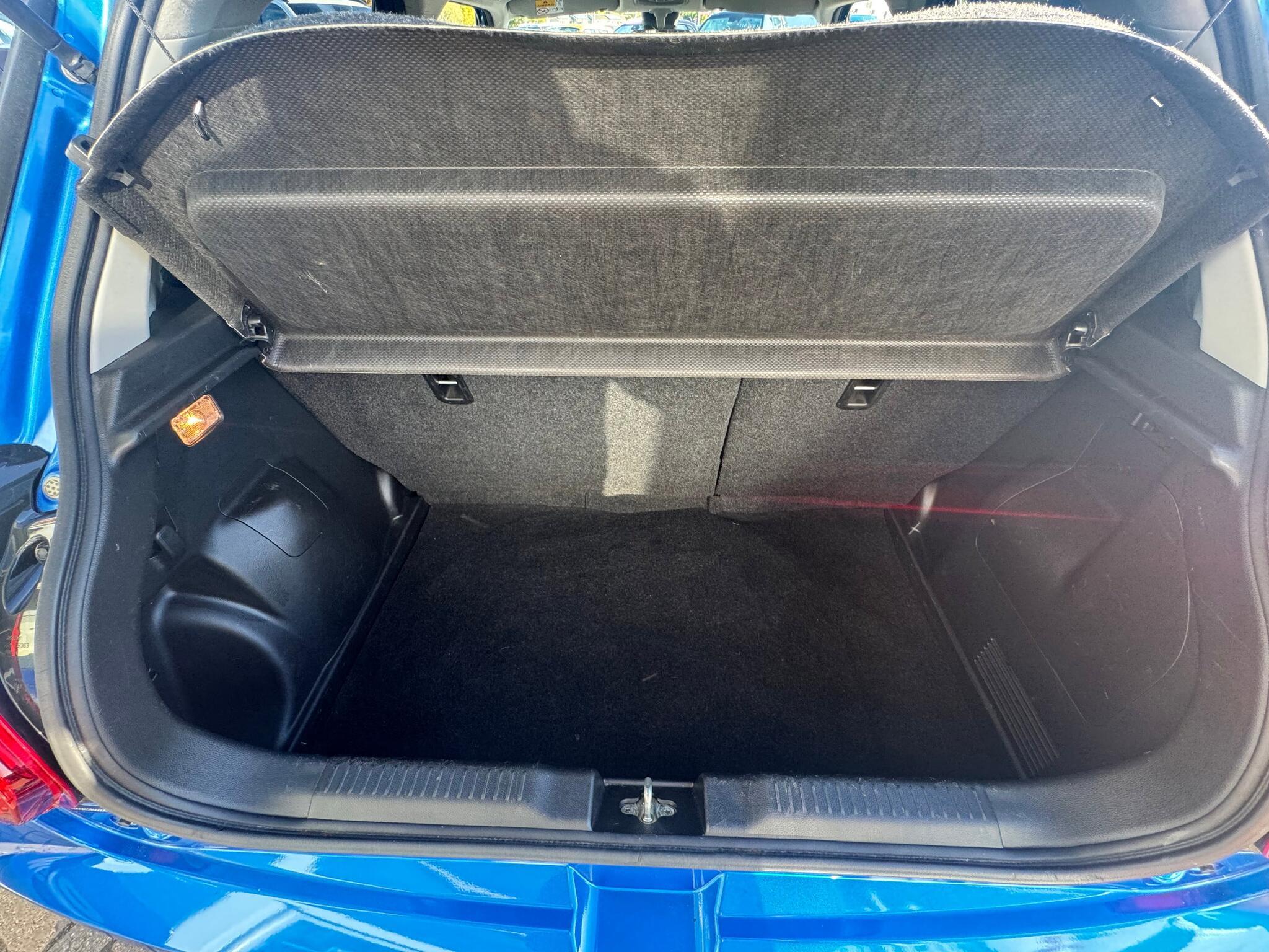 Suzuki Swift - Image 10