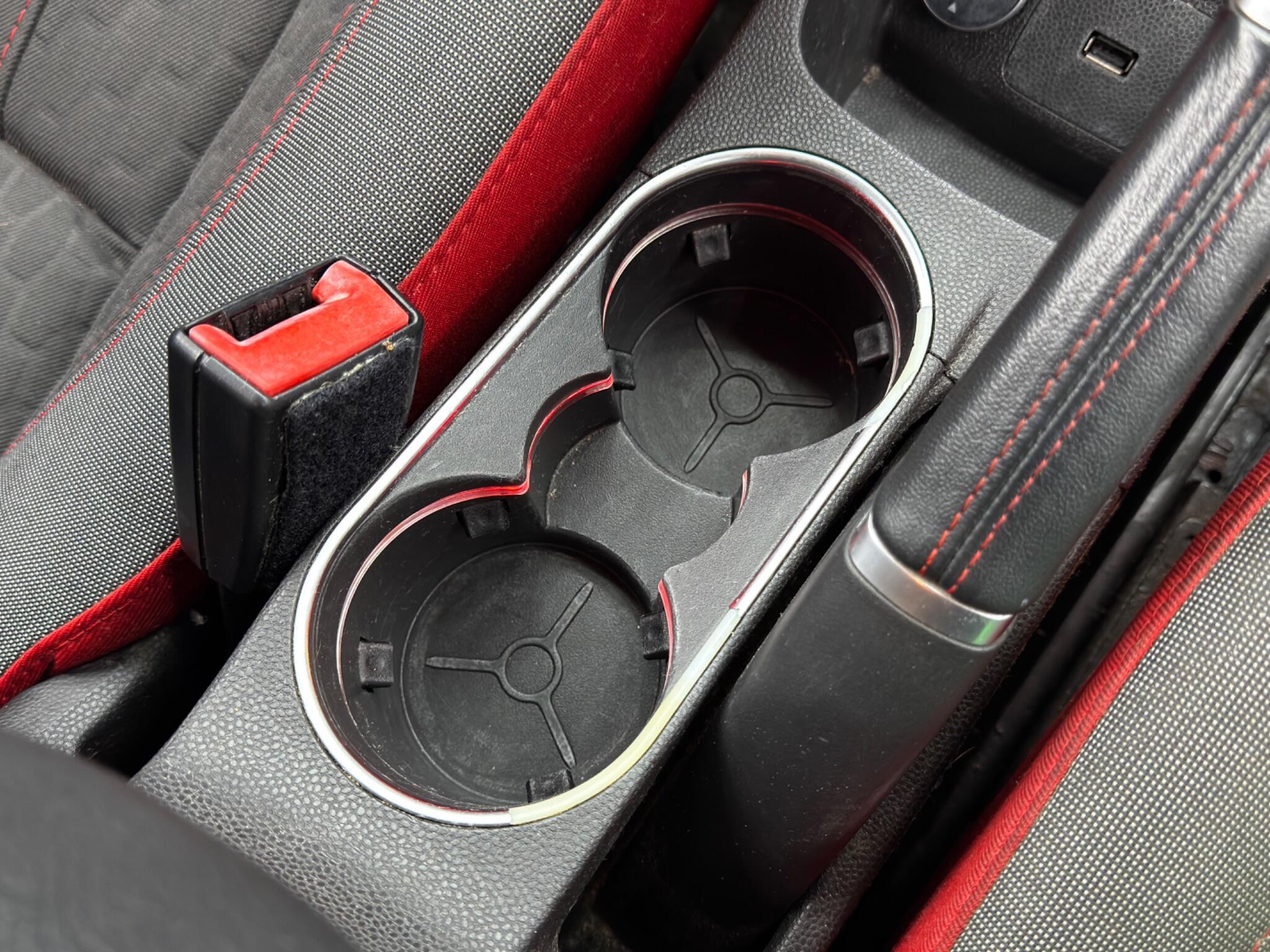 Ford Fiesta - Image 21