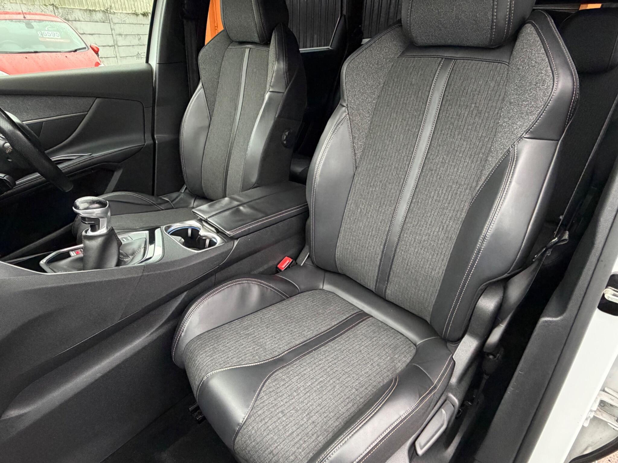 Peugeot 5008 - Image 13