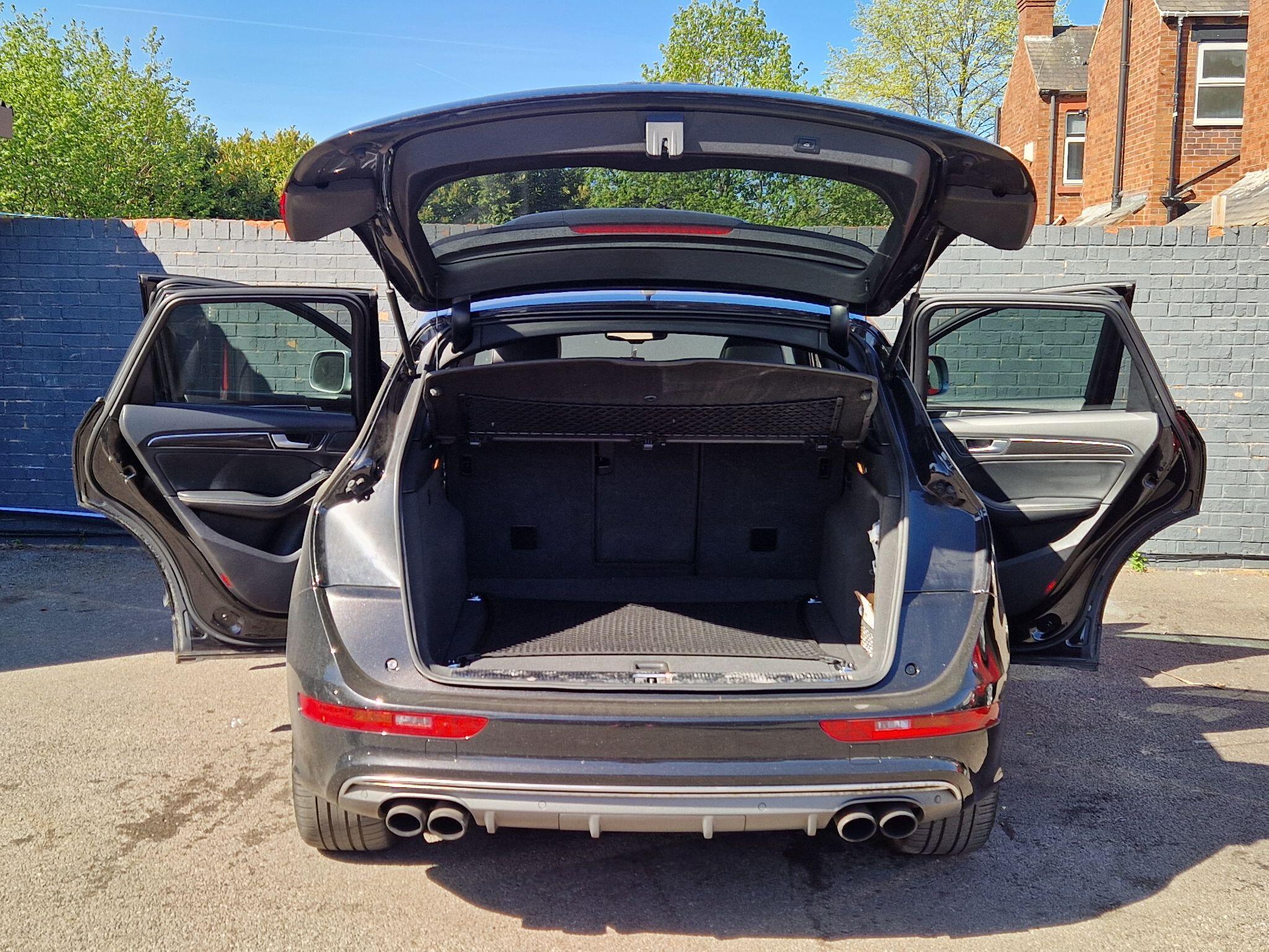 Audi SQ5 - Image 20