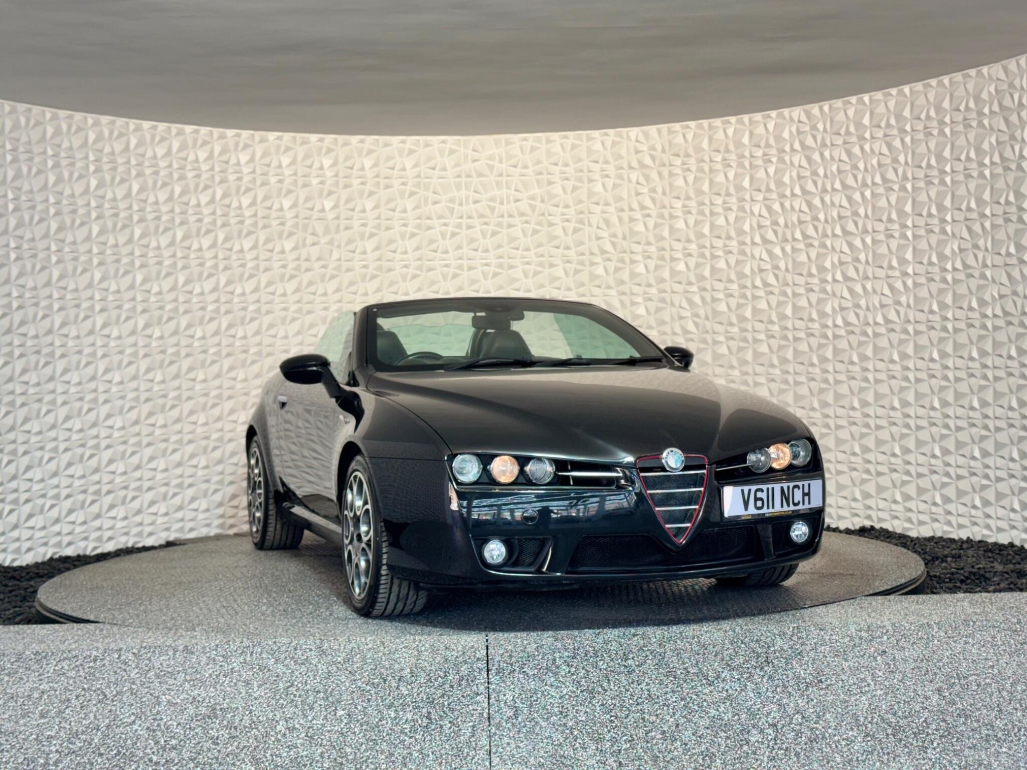 Alfa Romeo Spider - Image 18