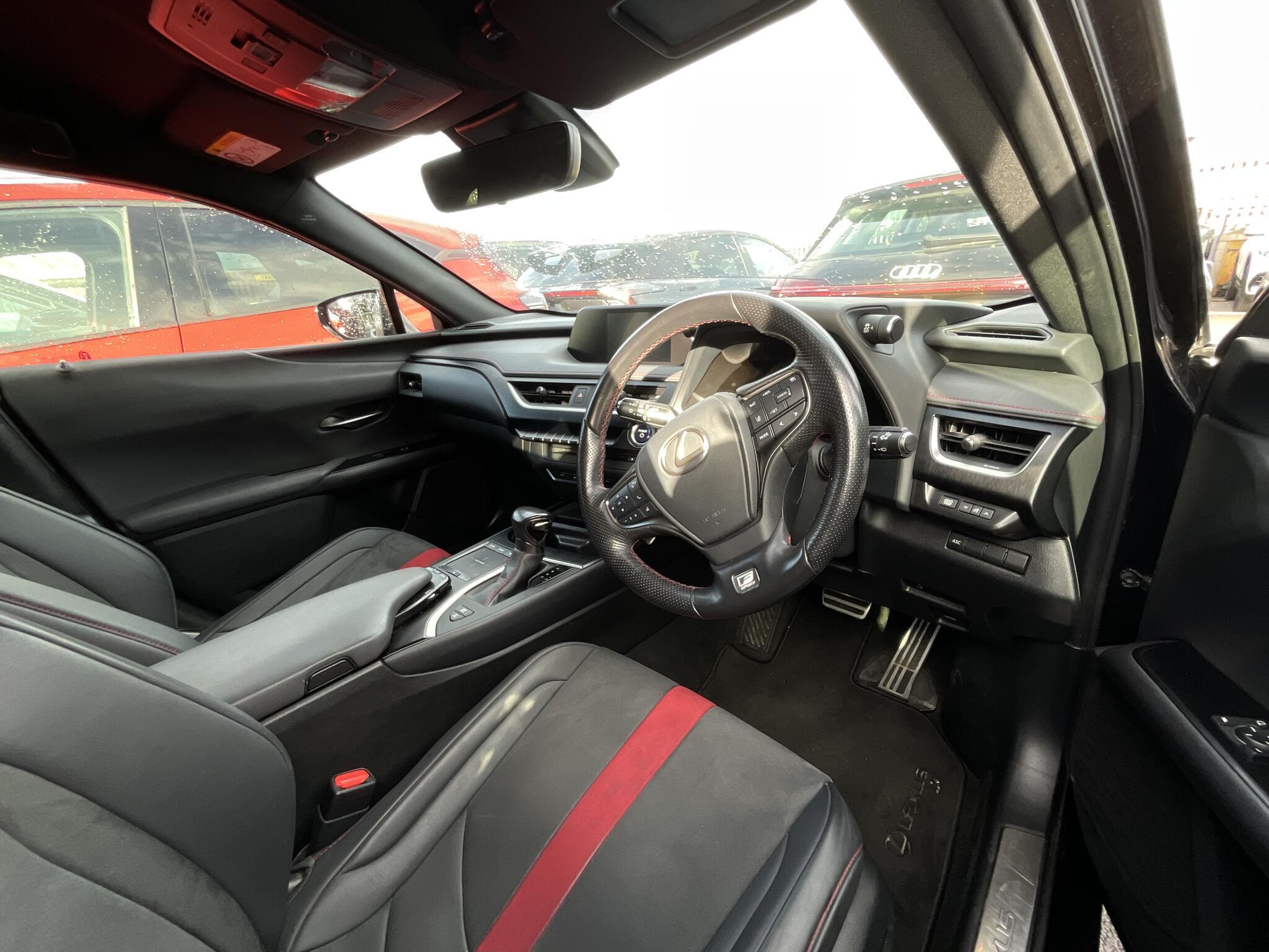 Lexus UX - Image 7