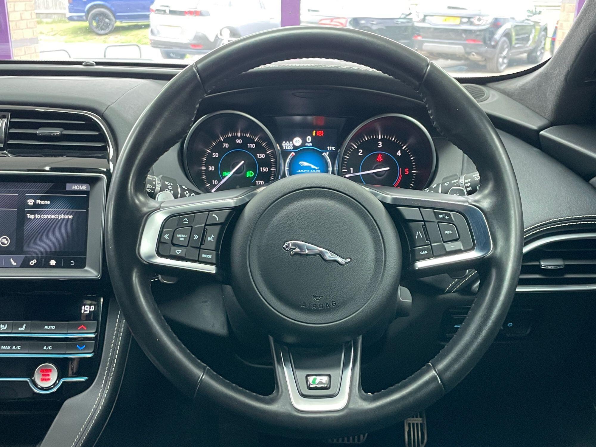 Jaguar F-Pace - Image 35