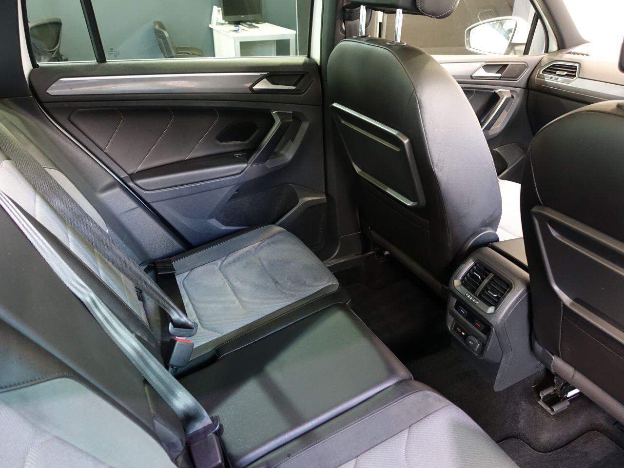 Volkswagen Tiguan - Image 17