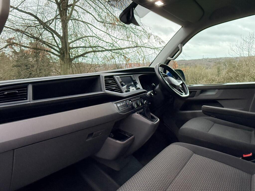 Volkswagen Transporter - Image 15