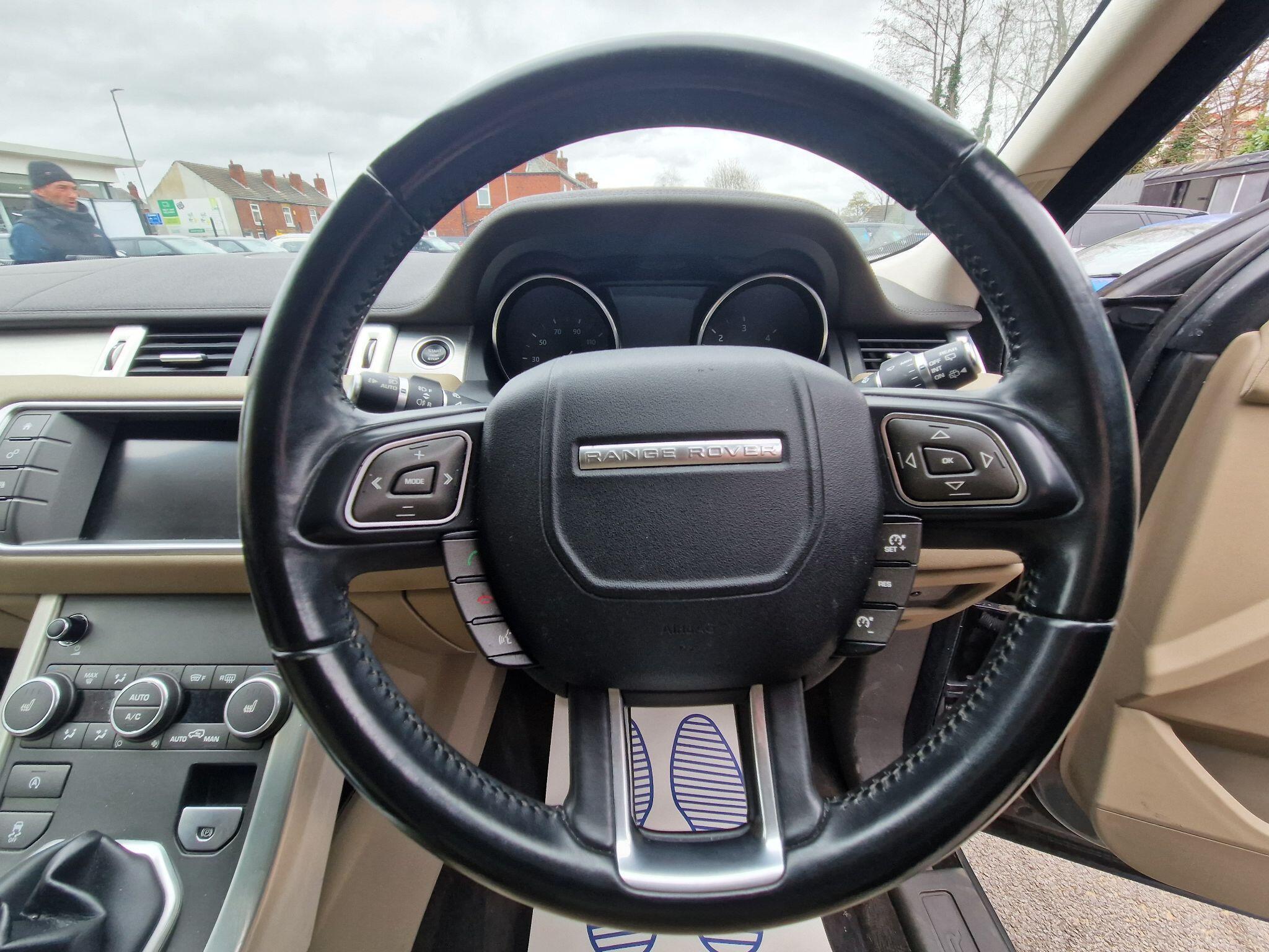 Land Rover Range Rover Evoque - Image 34