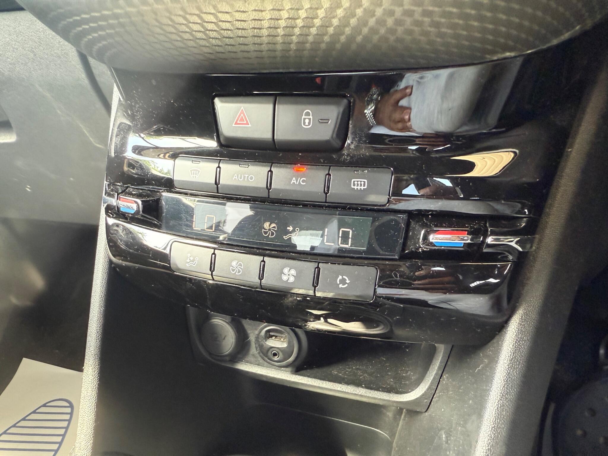 Peugeot 2008 - Image 16