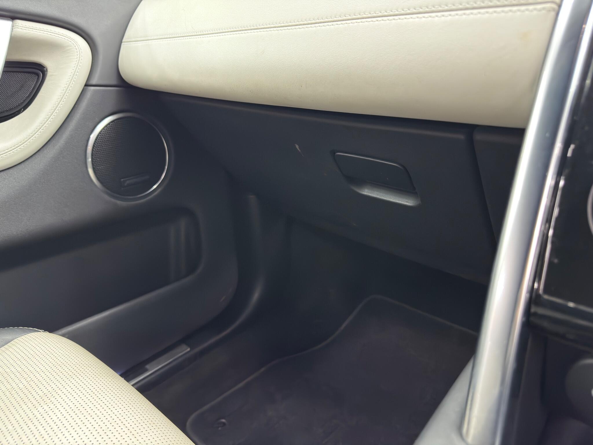 Land Rover DISCOVERY SPORT - Image 55